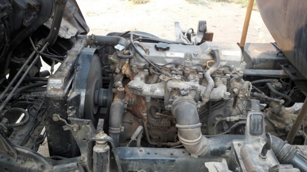 รถบรรทุกน้ำมัน ยี่ห้อ TOYOTA BU141R   115 แรงม้า ปีจดทะเบียน 2539