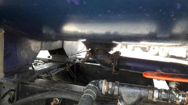 รถบรรทุกน้ำมัน ยี่ห้อ TOYOTA BU141R   115 แรงม้า ปีจดทะเบียน 2539