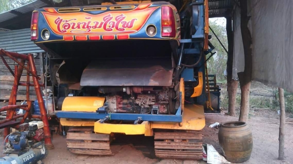 ขายรถเกี่ยวข้าว เกษตรพัฒนา รุ่นไอ้หนุ่มไวไฟ ปี56 เครื่อง260เทอร์โบ อุ้ม2.5ตัน ปรับระดับ สภาพสวยพร้อมใช้งาน สนใจโทร 090-8588220คุณนะ 093-3258446คุณบิว หรือเข้าดูสินค้าอื่นๆได้ที่ www.truck.in.th/498 หรือเพจFacebook ณรงค์ ซื้อขายรถมือสอง (เว็บไซต์ส่วนตัว) ห