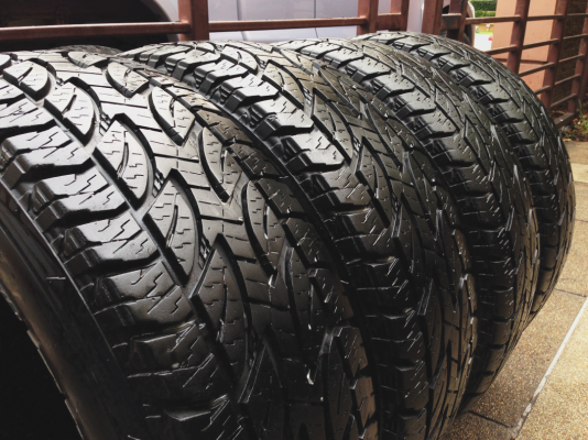 ยาง All Bridgestone 265 75 16 ดอกเต็ม พร้อมใช้งาน ราคาไม่แพง