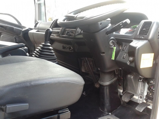 ขายรถ6ล้อตู้แห้ง10บาน HINO FC9JLLA ปี2014 เครื่อง175แรงม้า ตู้ยาว6.50เมตร