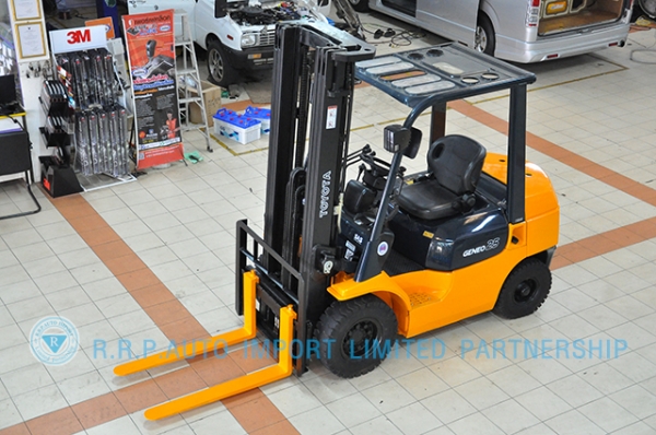 ขายรถโฟล์คลิฟท์มือสอง TOYOTA รุ่น7FD25-21850 ราคา 455,000 บาท นำเข้าจากประเทศญี่ปุ่น 100\% ไม่เคยใช้งานในไทย