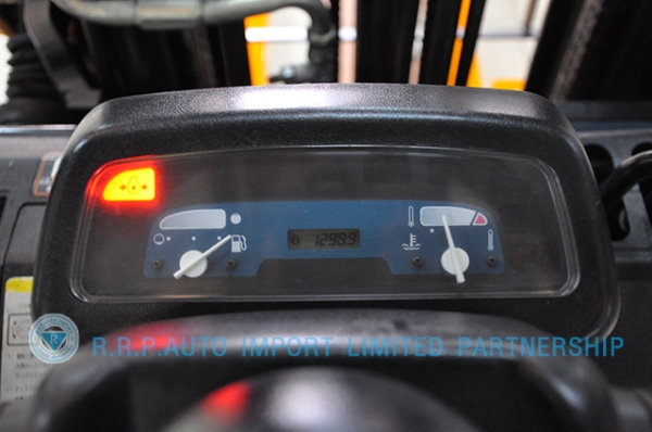 ขายรถโฟล์คลิฟท์มือสอง TOYOTA รุ่น7FD25-21850 ราคา 455,000 บาท นำเข้าจากประเทศญี่ปุ่น 100\% ไม่เคยใช้งานในไทย