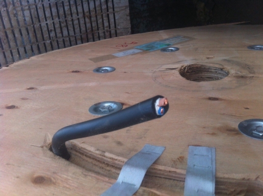 สายไฟของใหม่ ยังไม่ได้แกะกล่อง ขนาด 2x4 " ยาว2,000 ม.  หนักประมาณ 540 กก.