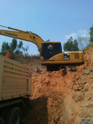 ขายรถแบคโค PC200-7 ไฟฟ้าเต็ม แอร์เย็น เอวแน่น เอกสารเล่มทะเบียนพร้อมโอน สนใจโทร 090-8588220คุณนะ 093-3258446คุณบิว หรือเข้าดูสินค้าอื่นๆได้ที่ www.truck.in.th/498 หรือเพจFacebook ณรงค์ ซื้อขายรถมือสอง (เว็บไซต์ส่วนตัว) หรือFacebook คุณนะ รถบรรทุก