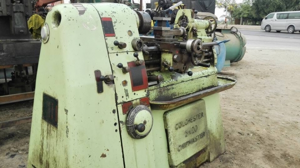=== Sold === กลึงเล็ก COLCHESTER Made in ENGLAND 3.5 ฟุตหนัก ** เกียร์บล็อคปรับสปีดแบบโรตารี่ ** เครื่องสดรางคมเงียบแน่นทุกเกียร์