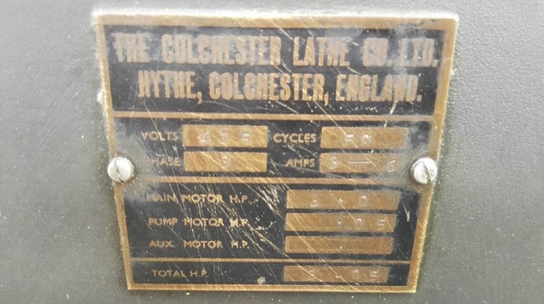 === Sold === กลึงเล็ก COLCHESTER Made in ENGLAND 3.5 ฟุตหนัก ** เกียร์บล็อคปรับสปีดแบบโรตารี่ ** เครื่องสดรางคมเงียบแน่นทุกเกียร์