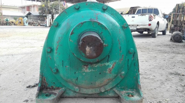 หัวเกียร์ทด SKK Made in JAPAN ทด 1:30 ใช้กับมอเตอร์ 50-60 HP. สภาพสวยหมุนนิ่มพร้อมใช้งาน.