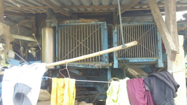 ขายรถเกี่ยวข้าวรองกระสอบ ทรงศักดิ์การช่าง เครื่อง Eh700 ขายรถเกี่ยวข้าวรองกระสอบ ทรงศักดิ์การช่าง เครื่อง Eh700