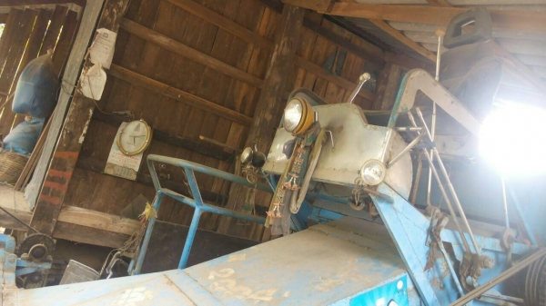 ขายรถเกี่ยวข้าวรองกระสอบ ทรงศักดิ์การช่าง เครื่อง Eh700 ขายรถเกี่ยวข้าวรองกระสอบ ทรงศักดิ์การช่าง เครื่อง Eh700