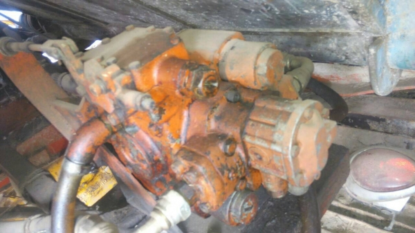 ขายรถเกี่ยวข้าวรองกระสอบ ทรงศักดิ์การช่าง เครื่อง Eh700 ขายรถเกี่ยวข้าวรองกระสอบ ทรงศักดิ์การช่าง เครื่อง Eh700