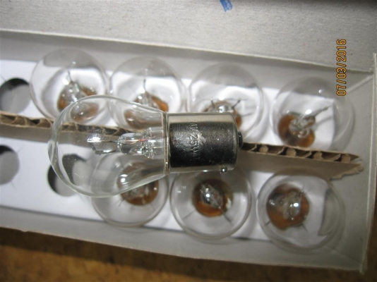 หลอดไฟ Stanley  ขนาด 24 v  25 w