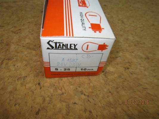หลอดไฟ Stanley  ขนาด 24 v  25 w