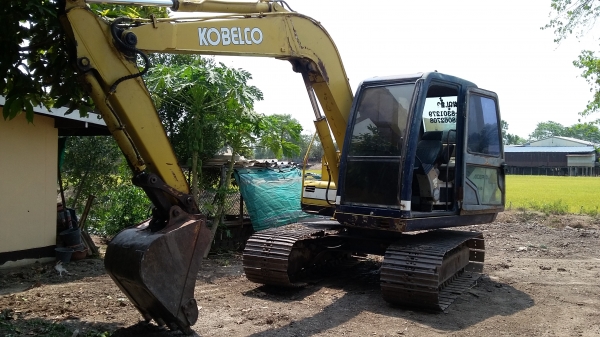 ขาย SK 60 M 3  ไฟฟ้าครบทุกจุด แอร์ครบ ใบแทรกใหญ่ ระบบดีมากช่วงล่างเต็ม