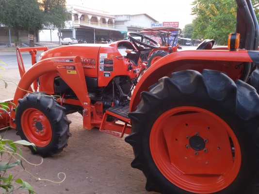 ปัญญาแทรคเตอร์..จัดมาให้ครับ ด่วน!!!คูโบต้า L4708 พร้อมใบมีดคานบน พร้อมโรตาลี่182 จัดส่ง อ.สันทราย จ.เชียงใหม่