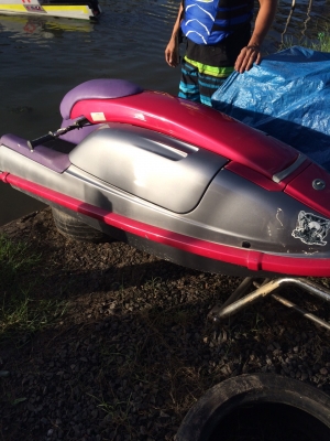 ขายเจสกียืนคาวา750พร้อมเล่นถูกๆเติมน้ำมันเล่นได้เลย