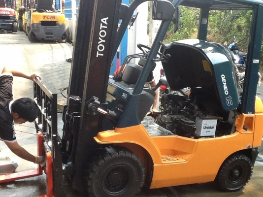 แหล่งรวมรถโฟลค์ลิฟท์งาเทฮิ้งค์ฟอร์คภาคตะวันออกงากระดกสำหรับตักก้อนยางพารายางถ้วยยางก้อนและขี้ยาง