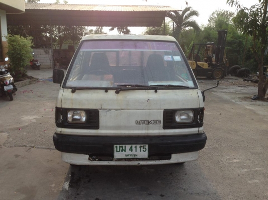 ขายโตโยต้า4ล้อ เครื่อง2C เล่มทะเบียนป้ายเล็กเอกสารพร้อมโอน ทะเบียนขาดสิงหา56 เครื่องดีเซล แซสซีดี กระบะพื้นผุอย่างเดียว ขายตามสภาพ ขาย 45000 บาท