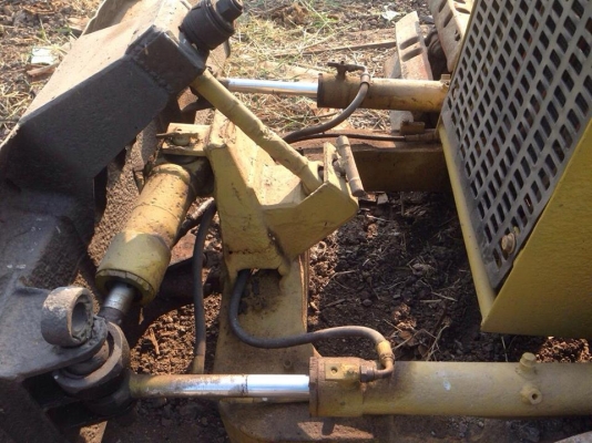 ขายแทคเตอร์D2รุ่น5 สไลด์5ทิศ เครื่องดี ช่วงล่างพอใช้ได้ต้องเอาไปทำเบรค ขายตามสภาพครับ ขาย 95000 บาท