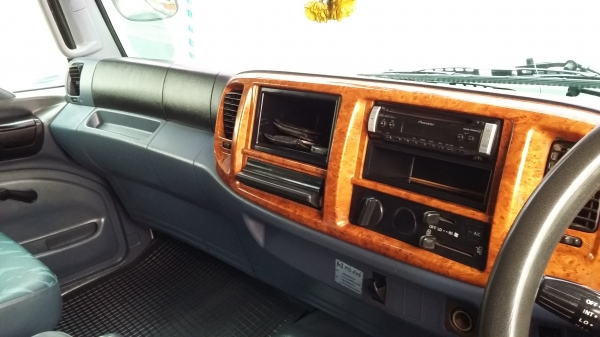 ขายสิบล้อดั๊มสองเพลาเมก้า 320 ปี 49 สวย ๆ ครับ  081 7368589