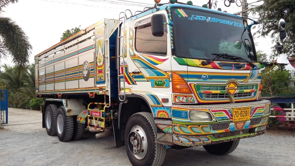 ขายสิบล้อดั๊มสองเพลาเมก้า 320 ปี 49 สวย ๆ ครับ  081 7368589