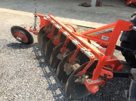 ขายรถไถคูโบต้า L4708 สภาพสวย ทำงาน 800 ชม. ขายพร้อมชุดใบมีดดันดินหน้าและผานพรวน สนใจโทร 081-9136451 คุณโบว์ ขายรถไถคูโบต้า L4708 สภาพสวย ทำงาน 800 ชม. ขายพร้อมชุดใบมีดดันดินหน้าและผานพรวน สนใจโทร 081-9136451 คุณโบว์