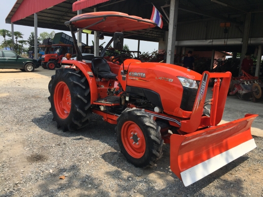 ขายรถไถคูโบต้า L4708 สภาพสวย ทำงาน 800 ชม. ขายพร้อมชุดใบมีดดันดินหน้าและผานพรวน สนใจโทร 081-9136451 คุณโบว์