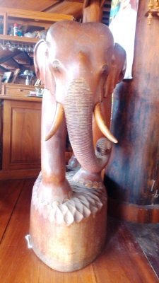 ช้างไม้สักใหญ่