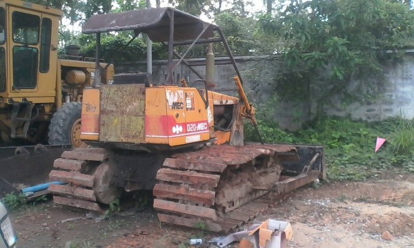 ขายรถแทรคเตอร์ KOMATSU D20PLL-6 ตีนเป็ดกว้าง 90 ซม.สไลด์ใบมีดได้ตะแคงซ้ายขวา ราคา 200000