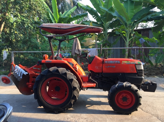 ขายรถไถคูโบต้า L3408 พร้อมผานพรวน รถสภาพดีค่ะ ขายราคา 195,000 บาท สนใจโทร 081-9136451 ค่ะ