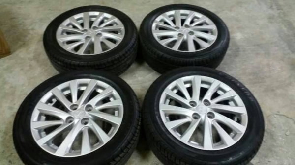 ล้อมิตซูบิชิ ขอบ 15 พร้อมยาง 185 55 15 ชุดล่ะ 9000