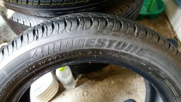ยาง bridgestone 185 55 16 ถอดป้ายแดง ชุดล่ะ 7500