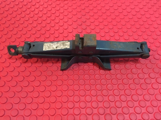 แม่แรงติดรถ ราคา 350 บาท พร้อมส่งค่ะ โทร 099-1986308 แม่แรงติดรถ ราคา 350 บาท พร้อมส่งค่ะ โทร 099-1986308