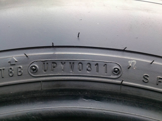 ขายยาง DUNLOP A/T 30&times;9.50R15 ยางปี11 ดอกยางหนาเต็มไม่มีปะใช้งานน้อยสวยๆ จำนวน 4 เส้น