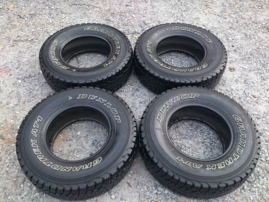 ขายยาง DUNLOP A/T 30&times;9.50R15 ยางปี11 ดอกยางหนาเต็มไม่มีปะใช้งานน้อยสวยๆ จำนวน 4 เส้น