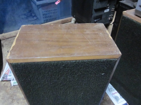 สเตอริโอเก่า(แนวสะสม) การทำงานปกติทุกปุ่ม+ลำโพง 1คู่(อายุ 40ขึ้นแน่) สเตอริโอเก่า(แนวสะสม) การทำงานปกติทุกปุ่ม+ลำโพง 1คู่(อายุ 40ขึ้นแน่)