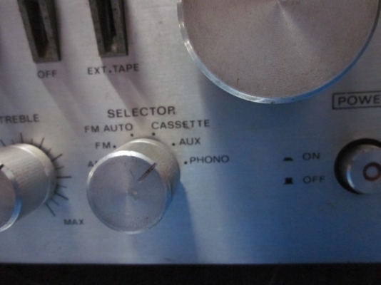 สเตอริโอเก่า(แนวสะสม) การทำงานปกติทุกปุ่ม+ลำโพง 1คู่(อายุ 40ขึ้นแน่) สเตอริโอเก่า(แนวสะสม) การทำงานปกติทุกปุ่ม+ลำโพง 1คู่(อายุ 40ขึ้นแน่)