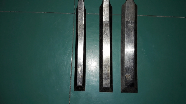 ขายสิ่วตราอินทรีสมอขนาด3/4,5/8,1/2 Made in Germany.