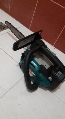 เลื่อยโซ่ยนต์ Makita