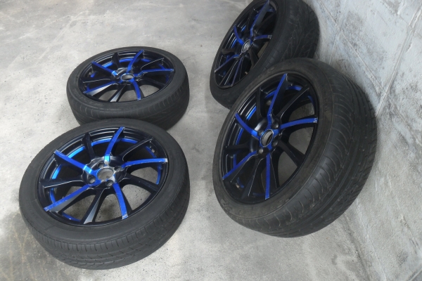 ล้อแม็ก17นิ้ว4รุ100 พร้อมยาง สวยๆ 4 ล้อ ราคา 6750 บาท ล้อแม็ก17นิ้ว4รุ100 พร้อมยาง สวยๆ 4 ล้อ ราคา 6750 บาท