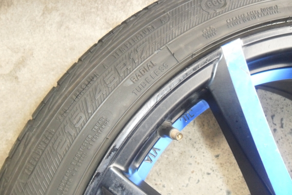 ล้อแม็ก17นิ้ว4รุ100 พร้อมยาง สวยๆ 4 ล้อ ราคา 6750 บาท ล้อแม็ก17นิ้ว4รุ100 พร้อมยาง สวยๆ 4 ล้อ ราคา 6750 บาท