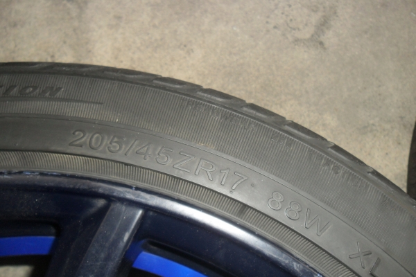 ล้อแม็ก17นิ้ว4รู100 พร้อมยาง สวยๆ 4 ล้อ ราคา 6750 บาท ล้อแม็ก17นิ้ว4รู100 พร้อมยาง สวยๆ 4 ล้อ ราคา 6750 บาท