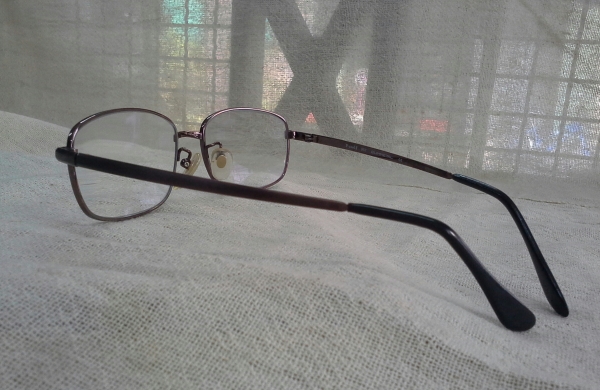 แว่นสายตายาวไททาเนียมหยืดหยุ่นสูง  P-ixel II Made in Japan