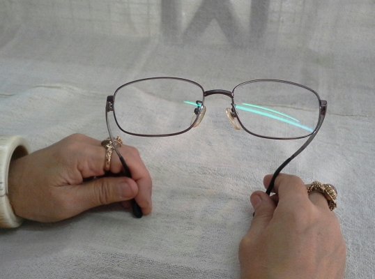 แว่นสายตายาวไททาเนียมหยืดหยุ่นสูง  P-ixel II Made in Japan