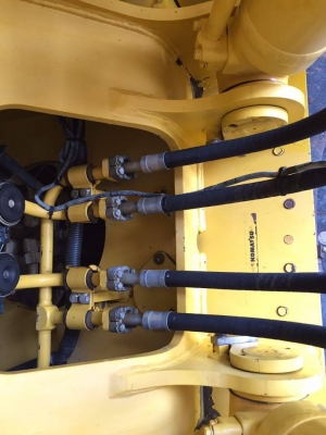KOMATSU PC200-8 (เจ้าของขายเอง) รถปี 11 5,XXX ชั่วโมง เอกสารใบแจ้งจำหน่าย (ประกันศูนย์ยังมีอยู่ ถ่ายน้ำมันเครื่องกรองน้ำมันไฮโดลิคกองฟรีอีกนาน) รถออกป้ายแดง ตัวญี่ปุ่น สีเดิม รถสวยมาก