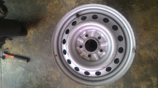 กะทะเหล็ก15*6/5รู114 ใส่ โตโยต้า มิตซู 4วง2000บาท