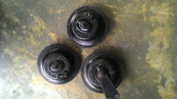 แตรใหญ่กว้าง 6นิ้ว มี 3ลูก Bosch &amp; Mitsuba.japan