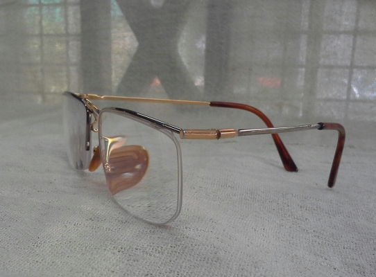 แว่นสายตายาววินเทจฟรานซ์ สองกษัตริย์ โกลด์ฟิลด์  Essilor handmade in France