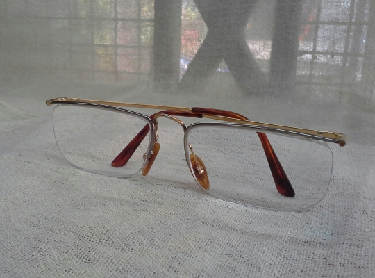 แว่นสายตายาววินเทจฟรานซ์ สองกษัตริย์ โกลด์ฟิลด์  Essilor handmade in France