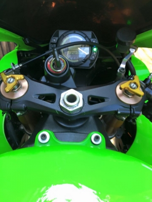 KAWASAKI ZX10R ปี2005 ทะเบียนแท้โอนขนส่งใหญ่ ทะเบียน กทม.ภาษี พรบ.59 รถสภาพพร้อมซิ่งของเเต่ง